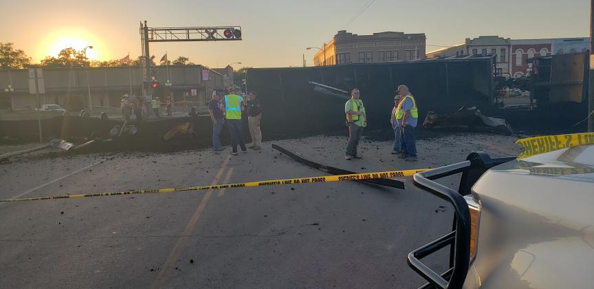 A train derailed in downtown Shiner around 7 p.m. on Friday June 3. Photo by Bobby Horecka